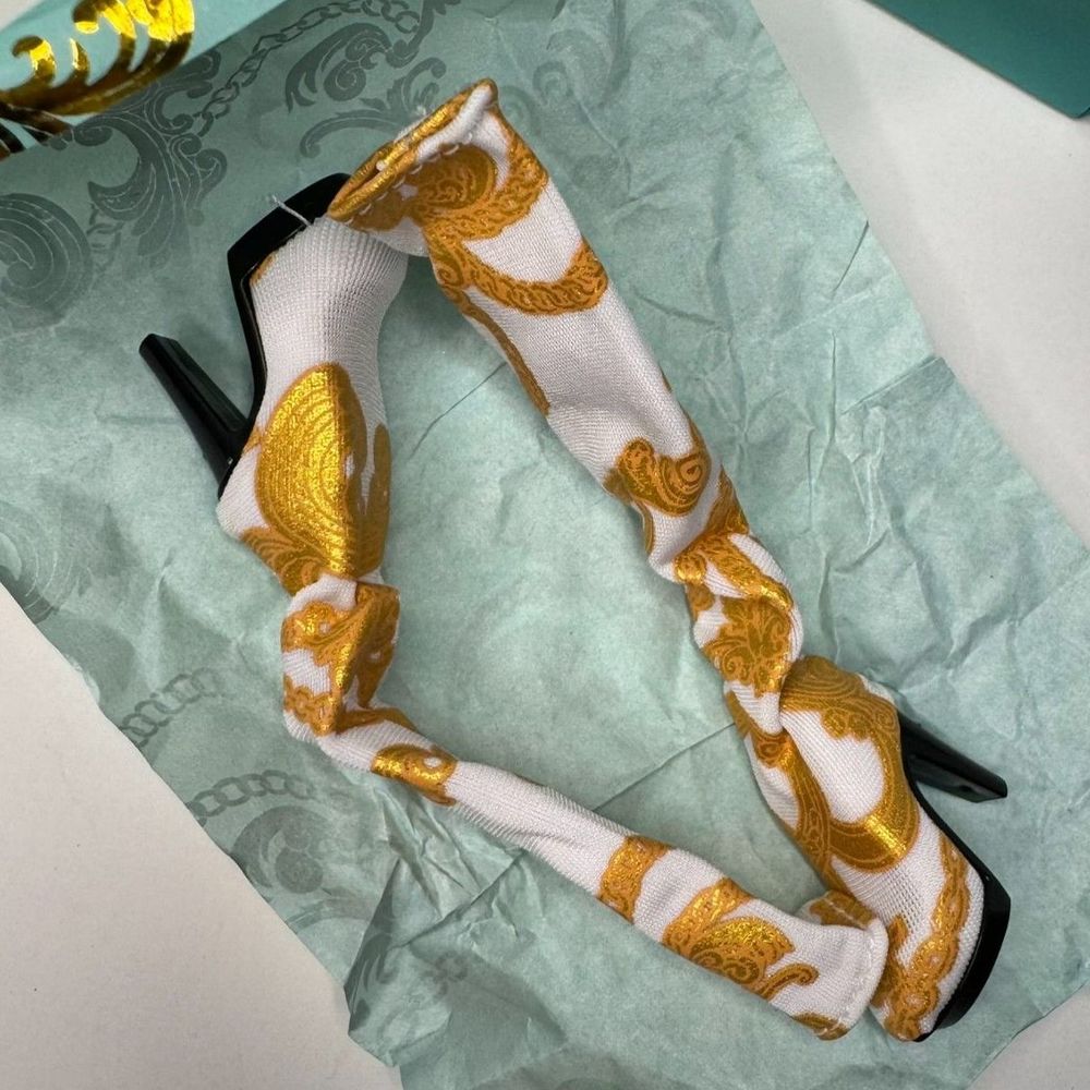 Rainbow High Mini Accessories Studio Daphne Minton Gold Cloth Boots - Doll Shoes